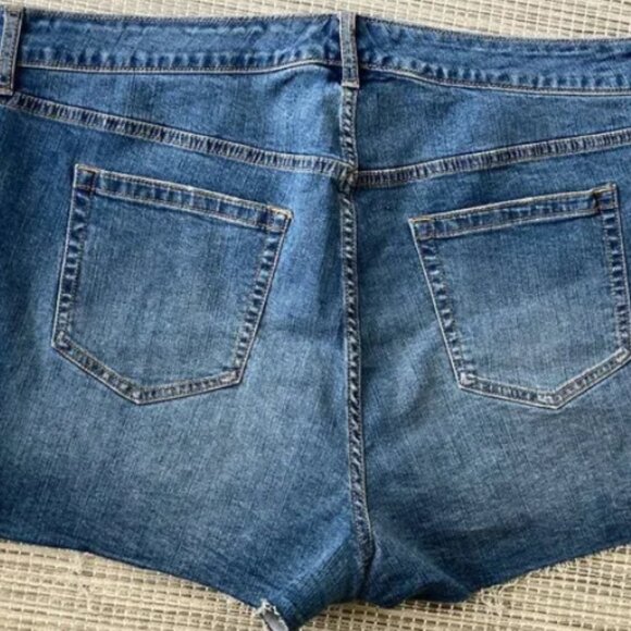 Torrid Denim Cut Off Shorts 20 - Picture 3 of 5
